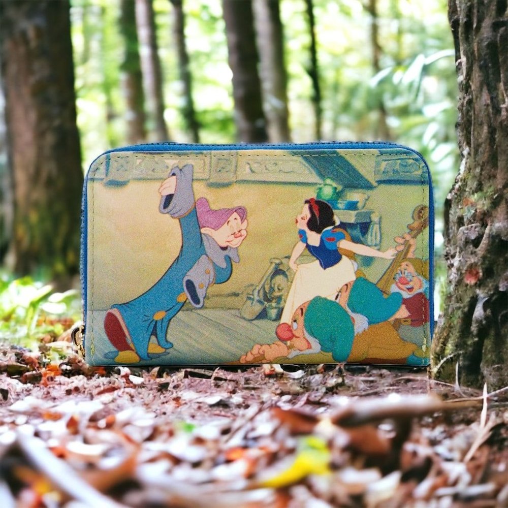 Disney Loungefly Wallet - Disney Princess Scene - Snow White Zip Around Wallet